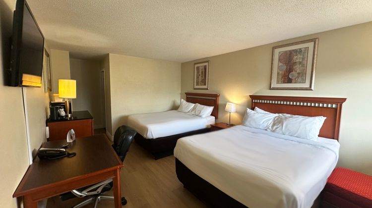 Riviera Inn & Suites Room