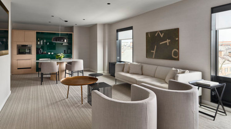 Hotel AKA Alexandria Suite
