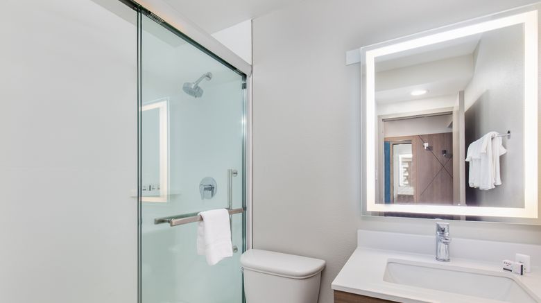 <b>Holiday Inn Express Atlanta Airport-N. Room</b>. Images powered by <a href="https://www.leonardoworldwide.com/" title="Leonardo Worldwide" target="_blank">Leonardo</a>.