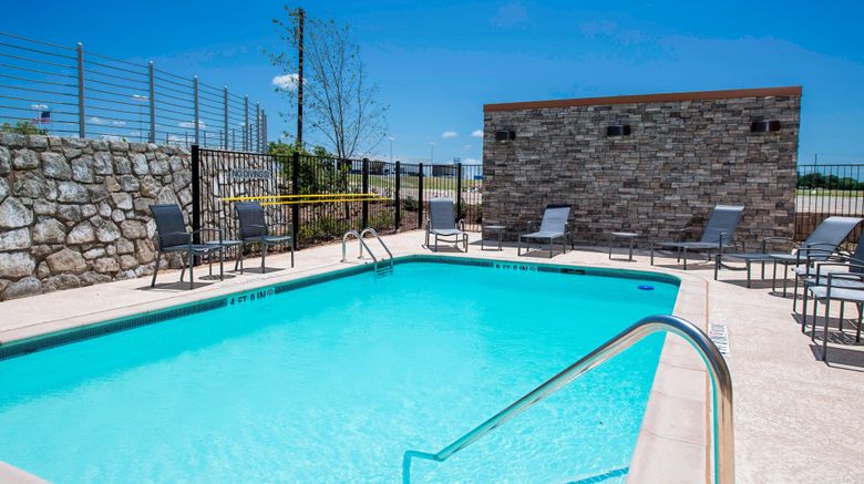 <b>Fairfield Inn & Suites Dallas Waxahachie Pool</b>. Images powered by <a href="https://www.leonardoworldwide.com/" title="Leonardo Worldwide" target="_blank">Leonardo</a>.