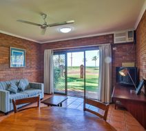 Bayside Holiday Apartments Lobby