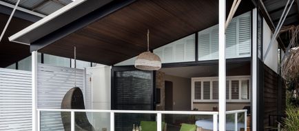 Caves Coastal Bar & Bungalows Exterior