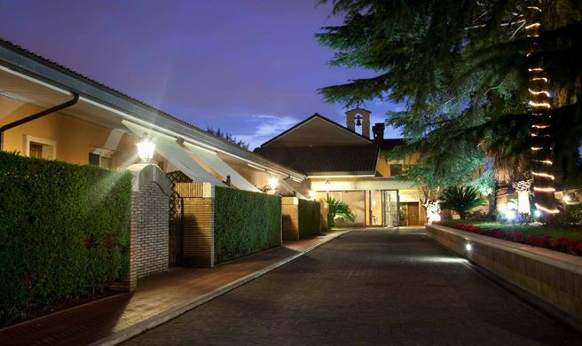 Hotel Piccolo Borgo Exterior
