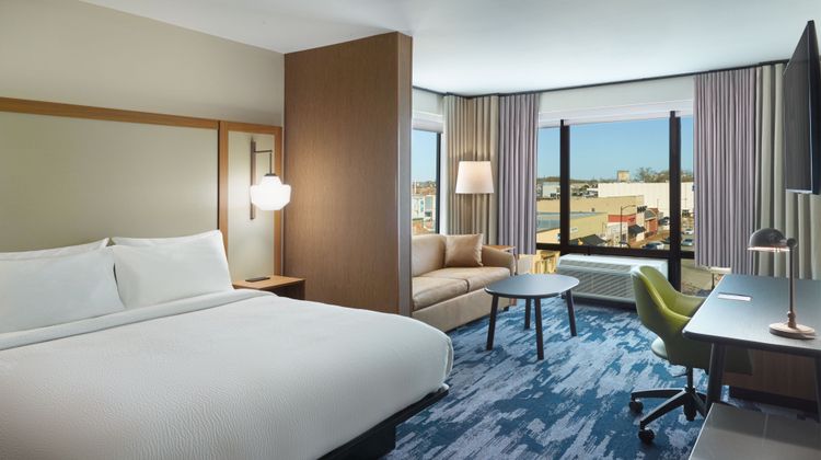 Fairfield Inn & Suites Decatur Room