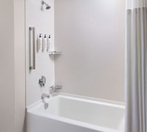Fairfield Inn & Suites Decatur Room