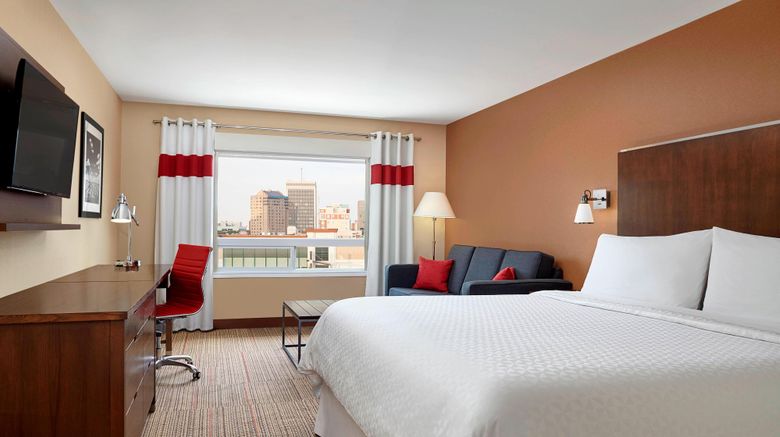 <b>Four Points by Sheraton Regina Room</b>. Images powered by <a href="https://www.leonardoworldwide.com/" title="Leonardo Worldwide" target="_blank">Leonardo</a>.