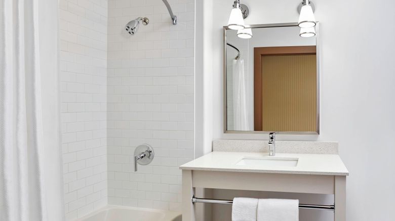 <b>Four Points by Sheraton Regina Room</b>. Images powered by <a href="https://www.leonardoworldwide.com/" title="Leonardo Worldwide" target="_blank">Leonardo</a>.