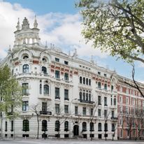 AC Palacio del Retiro, Autograph Collect