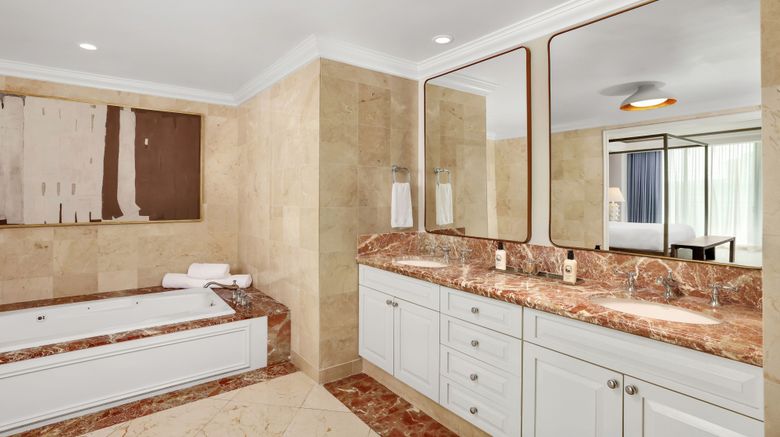 <b>The Ritz-Carlton, Coconut Grove, Miami Room</b>. Images powered by <a href="https://www.leonardoworldwide.com/" title="Leonardo Worldwide" target="_blank">Leonardo</a>.