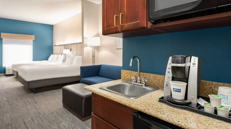 Holiday Inn Express Hotel & Suites Room