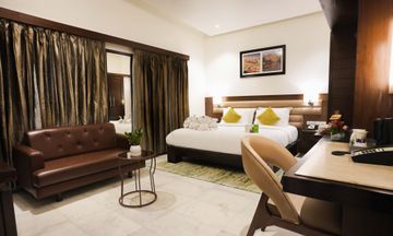 Leisure Inn Grand Chanakya
