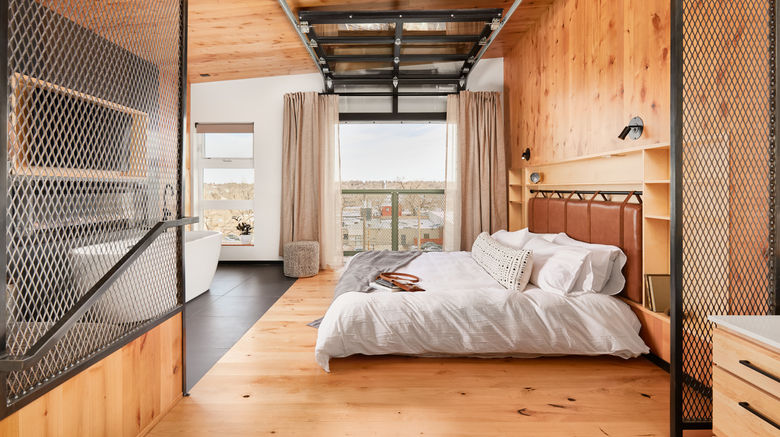 <b>Kinship Landing Suite</b>. Images powered by <a href="https://www.leonardoworldwide.com/" title="Leonardo Worldwide" target="_blank">Leonardo</a>.