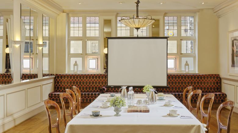 <b>Castle Hotel Meeting</b>. Images powered by <a href="https://www.leonardoworldwide.com/" title="Leonardo Worldwide" target="_blank">Leonardo</a>.