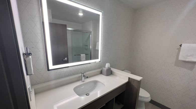 <b>Holiday Inn Express & Suites Tomah Room</b>. Images powered by <a href="https://www.leonardoworldwide.com/" title="Leonardo Worldwide" target="_blank">Leonardo</a>.