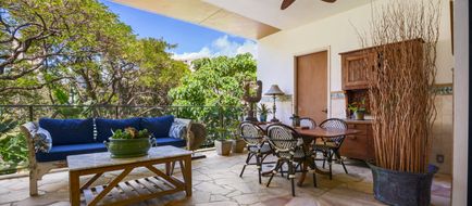 Luana Waikiki Hotel & Suites Exterior