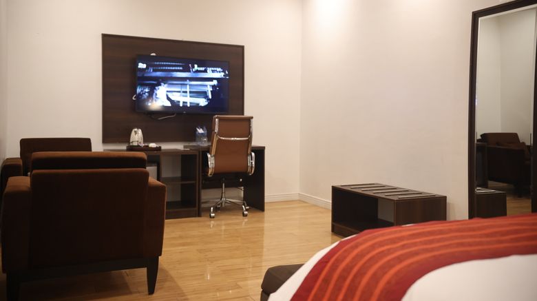 <b>Bolton White Hotels and Apartments Suite</b>. Images powered by <a href="https://www.leonardoworldwide.com/" title="Leonardo Worldwide" target="_blank">Leonardo</a>.