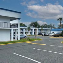 Scottish Inn