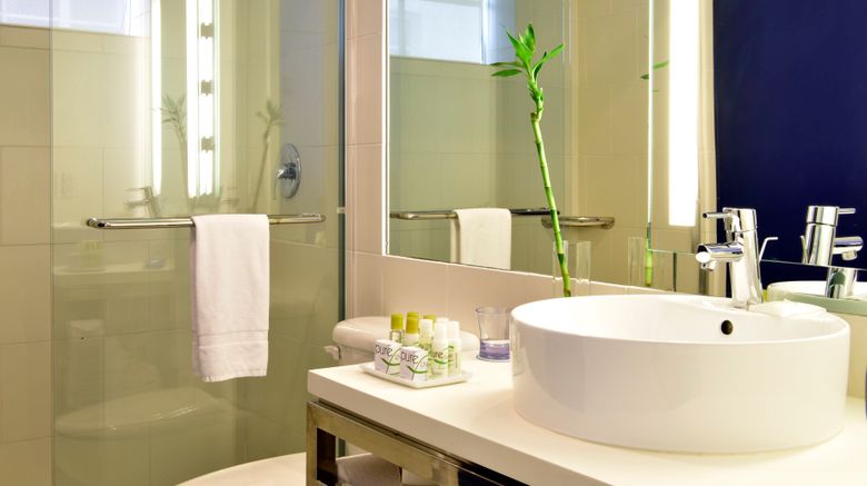 <b>Pestana Miami South Beach Room</b>. Images powered by <a href="https://www.leonardoworldwide.com/" title="Leonardo Worldwide" target="_blank">Leonardo</a>.