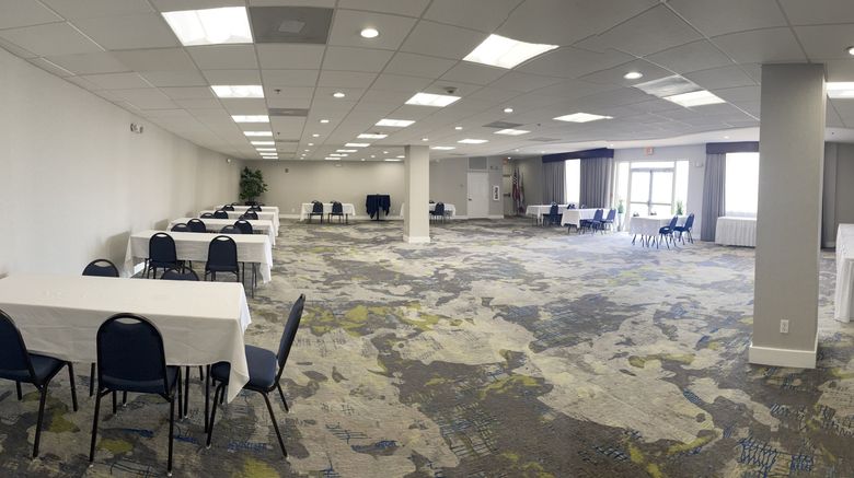 <b>Holiday Inn Hotel & Suites Ballroom</b>. Images powered by <a href="https://www.leonardoworldwide.com/" title="Leonardo Worldwide" target="_blank">Leonardo</a>.