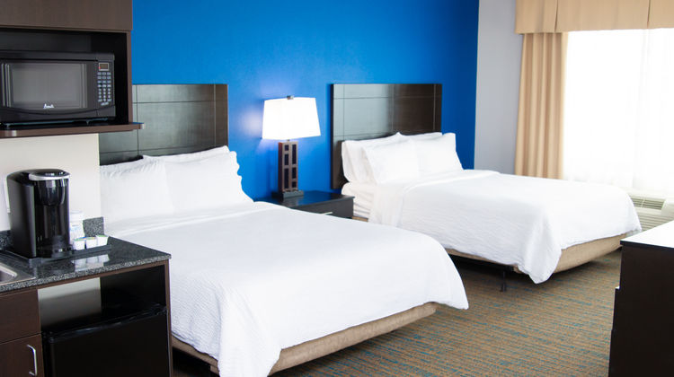 Holiday Inn Express/Stes Bakersfield Arp Suite