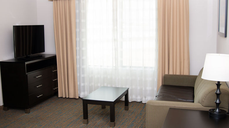<b>Holiday Inn Express/Stes Bakersfield Arp Suite</b>. Images powered by <a href="https://www.leonardoworldwide.com/" title="Leonardo Worldwide" target="_blank">Leonardo</a>.