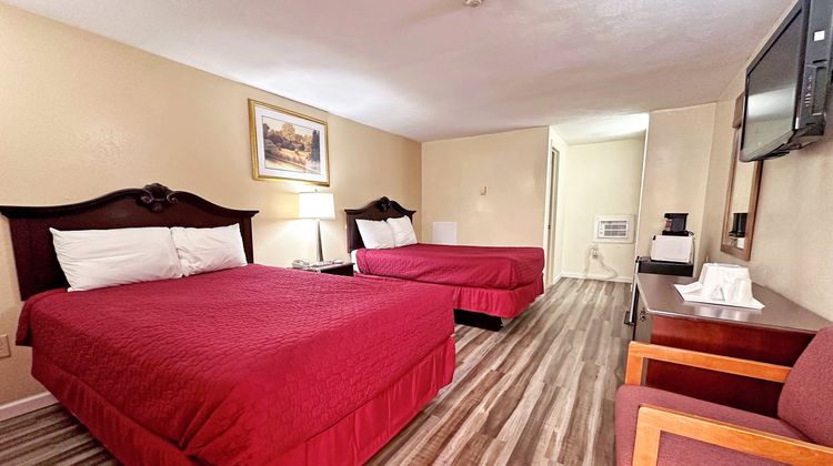Red Carpet Inn Pulaski Room
