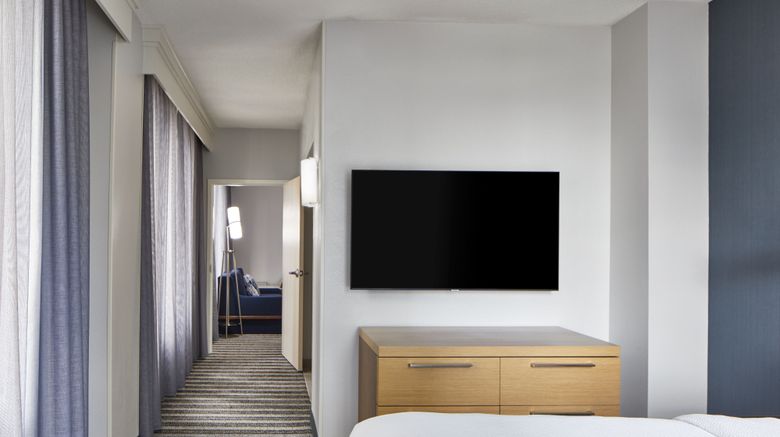 <b>Courtyard by Marriott Nashville Downtown Suite</b>. Images powered by <a href="https://www.leonardoworldwide.com/" title="Leonardo Worldwide" target="_blank">Leonardo</a>.