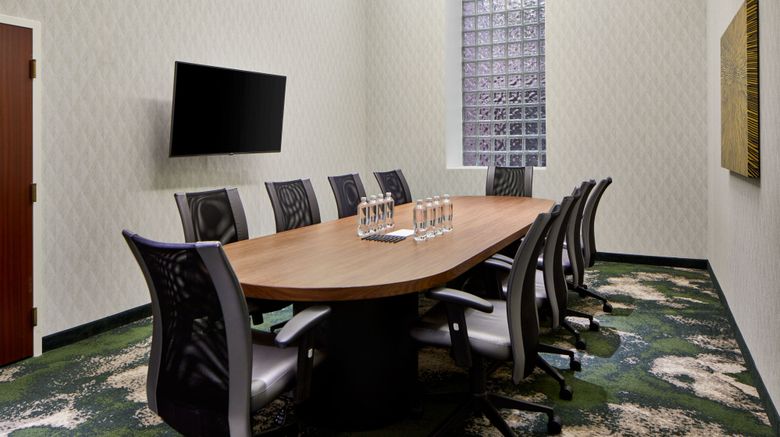 <b>Courtyard by Marriott Nashville Downtown Meeting</b>. Images powered by <a href="https://www.leonardoworldwide.com/" title="Leonardo Worldwide" target="_blank">Leonardo</a>.