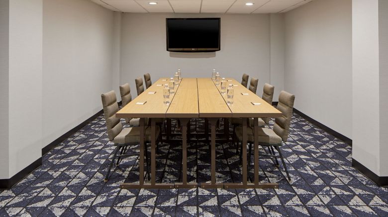 <b>Courtyard by Marriott Nashville Downtown Meeting</b>. Images powered by <a href="https://www.leonardoworldwide.com/" title="Leonardo Worldwide" target="_blank">Leonardo</a>.