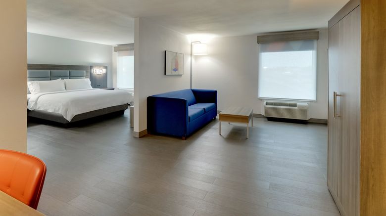 <b>Holiday Inn Express Suite</b>. Images powered by <a href="https://www.leonardoworldwide.com/" title="Leonardo Worldwide" target="_blank">Leonardo</a>.