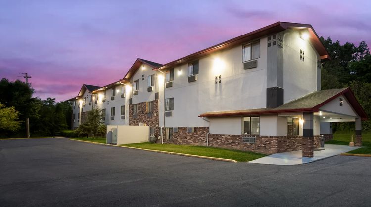 Red Roof Inn Mansfield Exterior