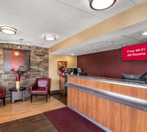Red Roof Inn Enfield Lobby
