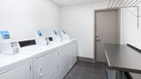 Holiday Inn Express Atlanta W Theme Park Other