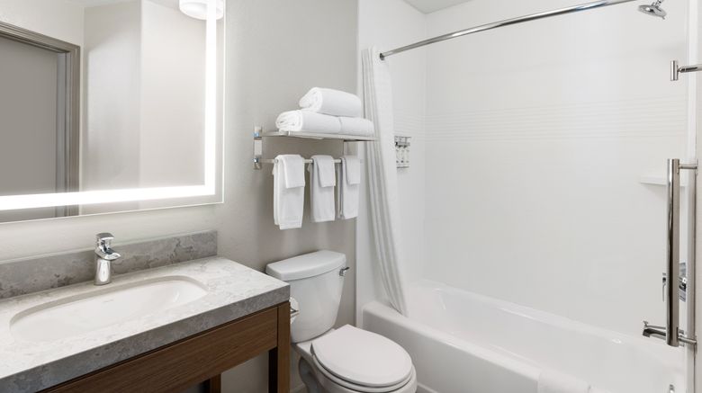 <b>Candlewood Suites Room</b>. Images powered by <a href="https://www.leonardoworldwide.com/" title="Leonardo Worldwide" target="_blank">Leonardo</a>.