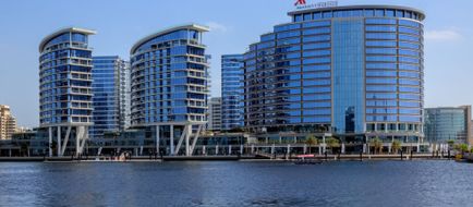 Marriott Marquis Dubai Exterior