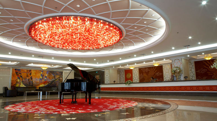 Yuns Paradise Hotel Lobby