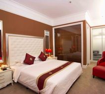 Yuns Paradise Hotel Room