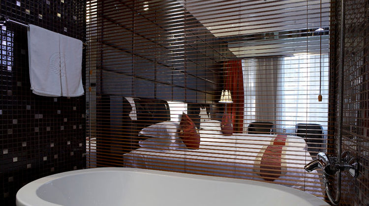 Yuns Paradise Hotel Room