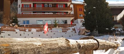 Alpina Hotel Exterior