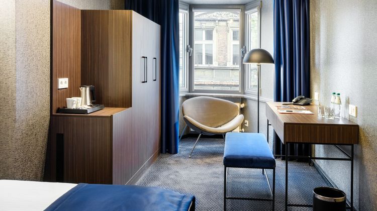 Logos Hotel Room