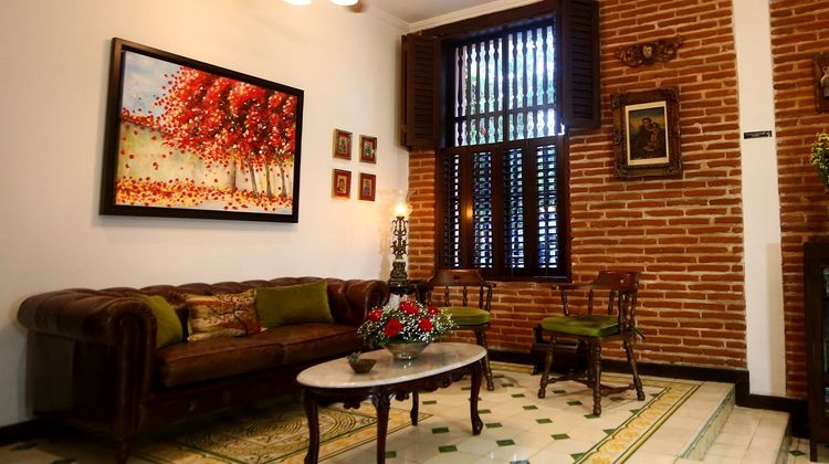 Casa La Fe Lobby
