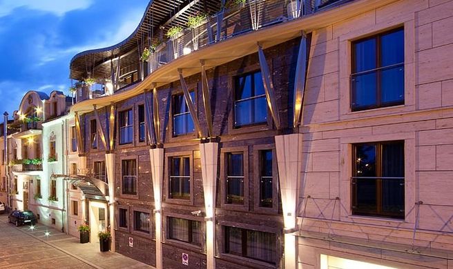 Hotel Niebieski Exterior