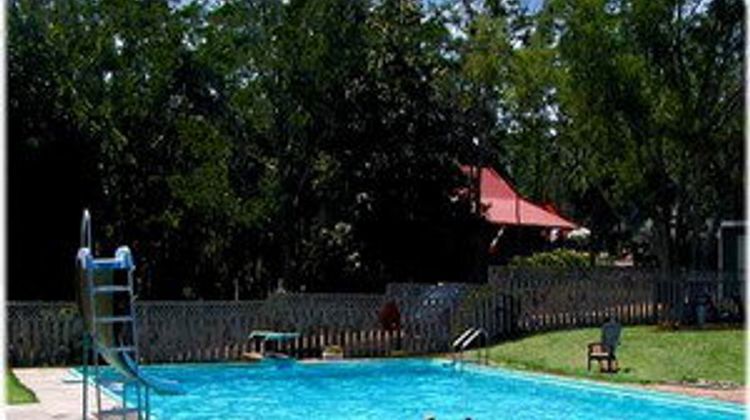 Harbourview Inn Pool