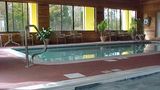 Golden Manor Inn & Suites Pool
