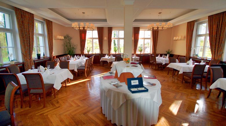 <b>Hotel Schloss Burgellern Restaurant</b>. Images powered by <a href="https://www.leonardoworldwide.com/" title="Leonardo Worldwide" target="_blank">Leonardo</a>.