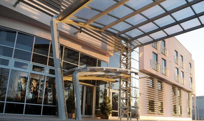Hotel 3 Trio Exterior