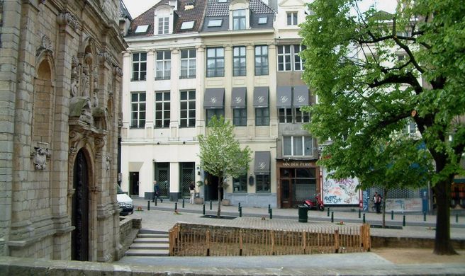 Le Dixseptieme Exterior