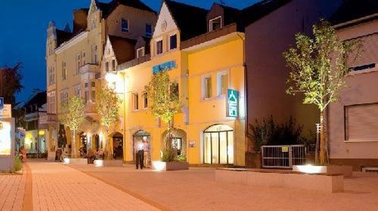 Hotel Kronprinz Exterior