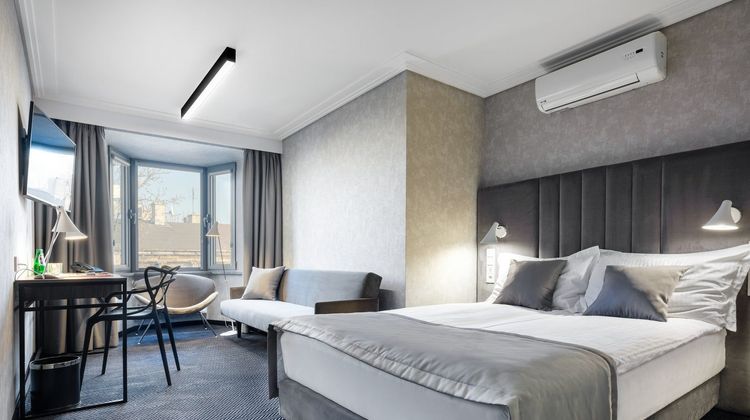Logos Hotel Room