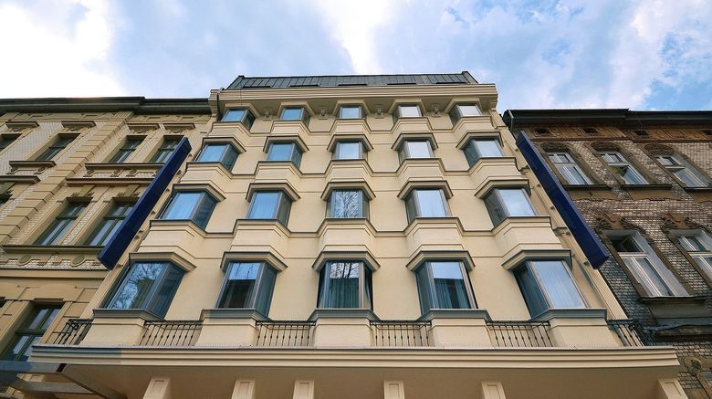 <b>Logos Hotel Exterior</b>. Images powered by <a href="https://www.leonardoworldwide.com/" title="Leonardo Worldwide" target="_blank">Leonardo</a>.